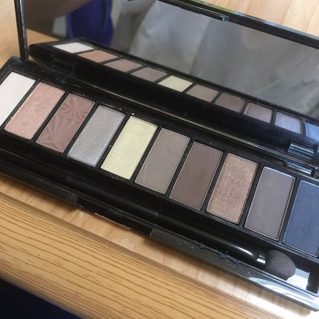 L'Oreal Paris(ロレアルパリ)のLOREAL LA PALETTE NUDE 02 コスメ/美容のベースメイク/化粧品(アイシャドウ)の商品写真