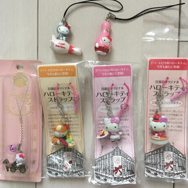 ハローキティ ストラップ エンタメ/ホビーのおもちゃ/ぬいぐるみ(キャラクターグッズ)の商品写真