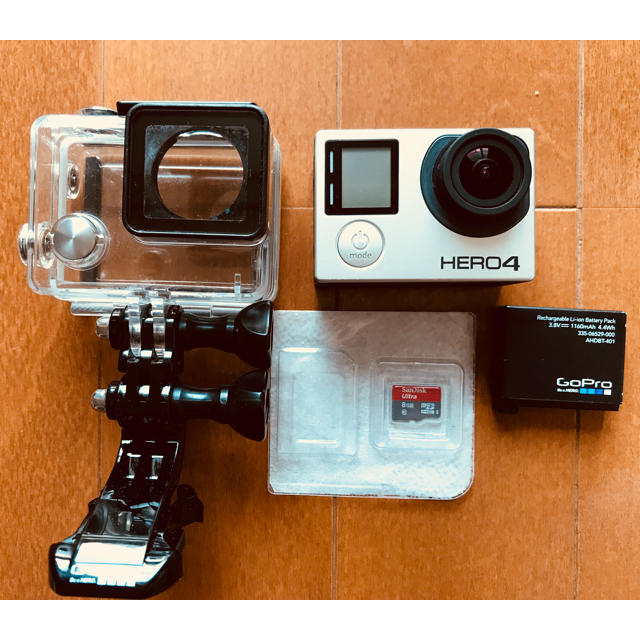 GoPro(ゴープロ)のGoPro HERO4 バッテリー２個 SDカード8GB付き スマホ/家電/カメラのカメラ(コンパクトデジタルカメラ)の商品写真