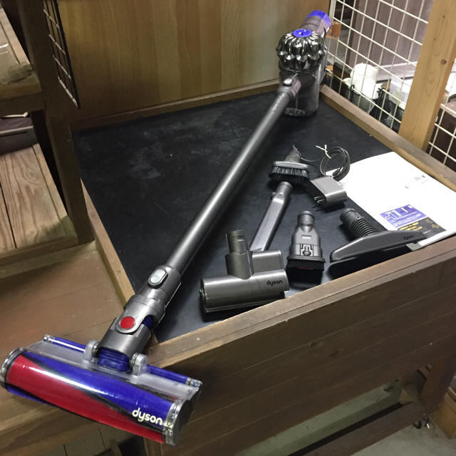上品な Dyson - ダイソンv6fiuffy(美品) 掃除機 上品な Dyson - ダイソンv6fiuffy(美品) 掃除機