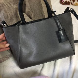 ザラ(ZARA)のzara ハンドバッグ(ハンドバッグ)