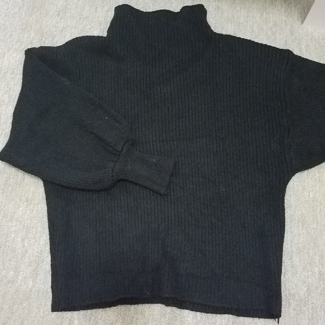 dholic(ディーホリック)の黒ニット レディースのトップス(ニット/セーター)の商品写真