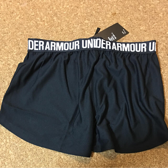 UNDER ARMOUR(アンダーアーマー)のアンダーアーマー L ブラック マラソン ジム ヨガ ダンス 長袖シャツもあり☆ レディースのパンツ(ショートパンツ)の商品写真