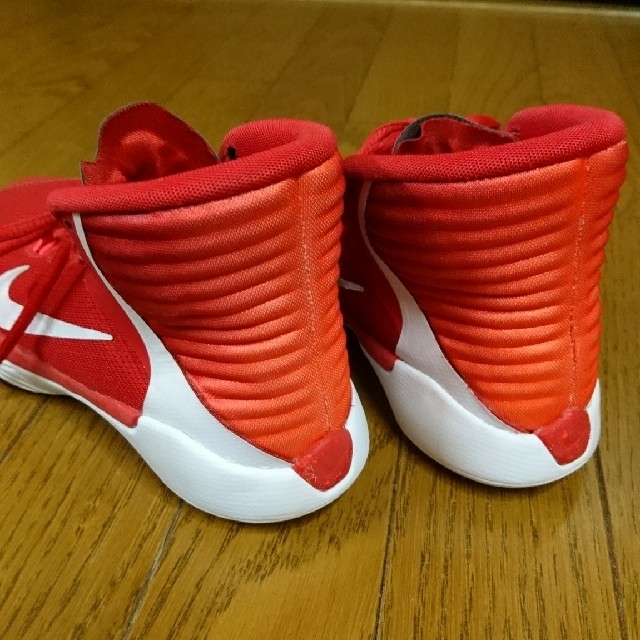 NIKE ナイキ ハイカットバッシュ キッズ/ベビー/マタニティのキッズ靴/シューズ(15cm~)(スニーカー)の商品写真