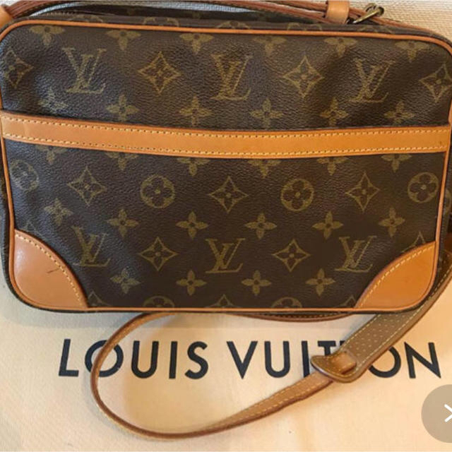 LOUIS VUITTON - ルイヴィトン 斜めがけショルダーバッグの通販 by り