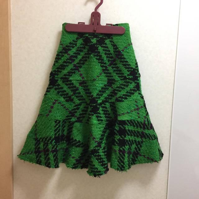 JUNYA WATANABE COMME des GARCONS(ジュンヤワタナベコムデギャルソン)のグリーンのツイードスカート❤︎ レディースのスカート(ひざ丈スカート)の商品写真