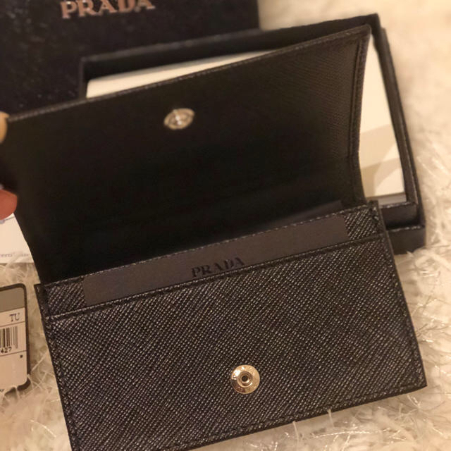 PRADA(プラダ)の【新品】PRADA カードケース パスケース プレゼントにも メンズのファッション小物(名刺入れ/定期入れ)の商品写真