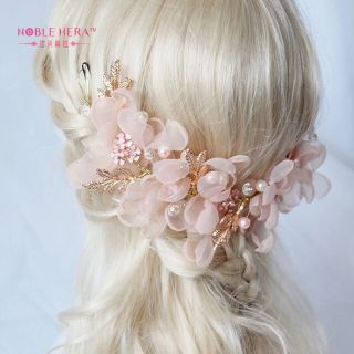 お花とパールのヘッドドレス　ピンク　ヘッドアクセサリー　ウエディングアクセ(カチューシャ)