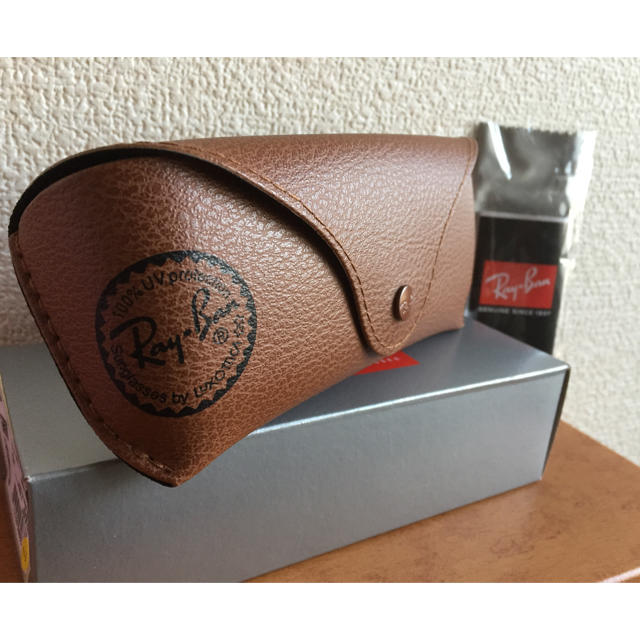 Ray-Ban(レイバン)のRay-Ban サングラス専用ケース レディースのファッション小物(サングラス/メガネ)の商品写真