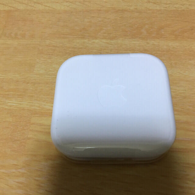 Apple(アップル)のApple iphone 正規品 純正イヤホン スマホ/家電/カメラのオーディオ機器(ヘッドフォン/イヤフォン)の商品写真