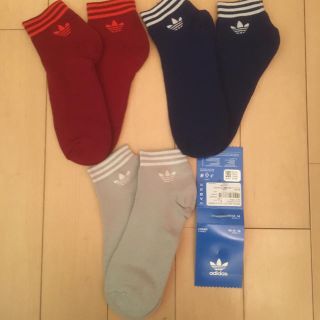 アディダス(adidas)のアディダス オリジナルス ソックス BQ6057(ソックス)