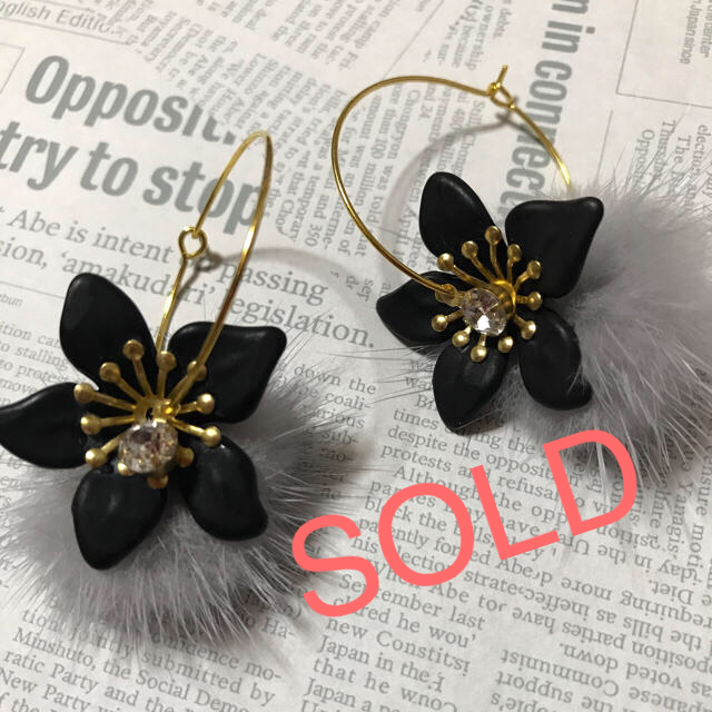 最安挑戦! フラワー ファー ビジュー フープピアス ロペピクニック