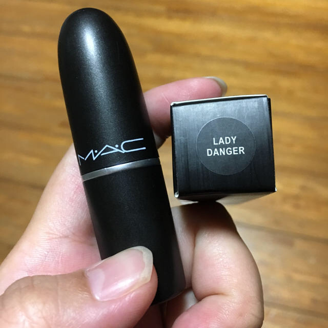 MAC(マック)の訳あり！MAC☆LADY DANGER コスメ/美容のベースメイク/化粧品(口紅)の商品写真