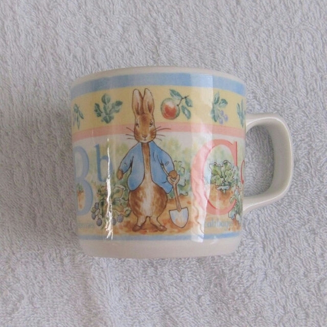 高評価なギフト WEDGWOOD - ピーターラビット ウェッジウッド ABC 3点セットの 食器