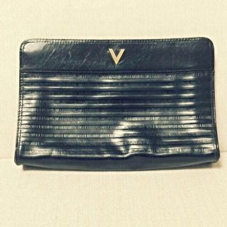 ヴァレンティノ(VALENTINO)のVALENTINO お取置き8/1まで(クラッチバッグ)