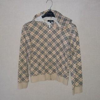 バーバリー(BURBERRY)のKiko様専用です!BURBERRY☆パーカー160(ジャケット/上着)