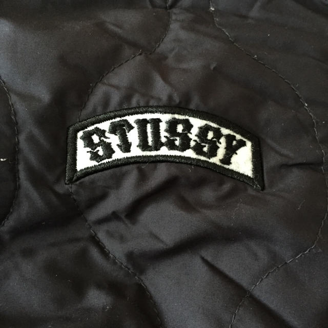 STUSSY(ステューシー)のOLDSTUSSYステューシーキルティングリバーシブルジャケットサーモライト メンズのジャケット/アウター(ブルゾン)の商品写真