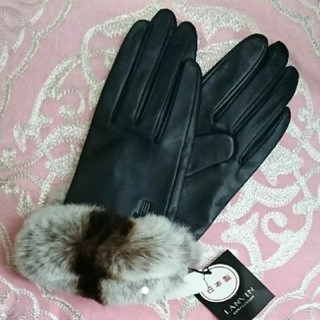ランバン(LANVIN)の【新品未使用】LANVINラム革ラビットファー手袋(手袋)