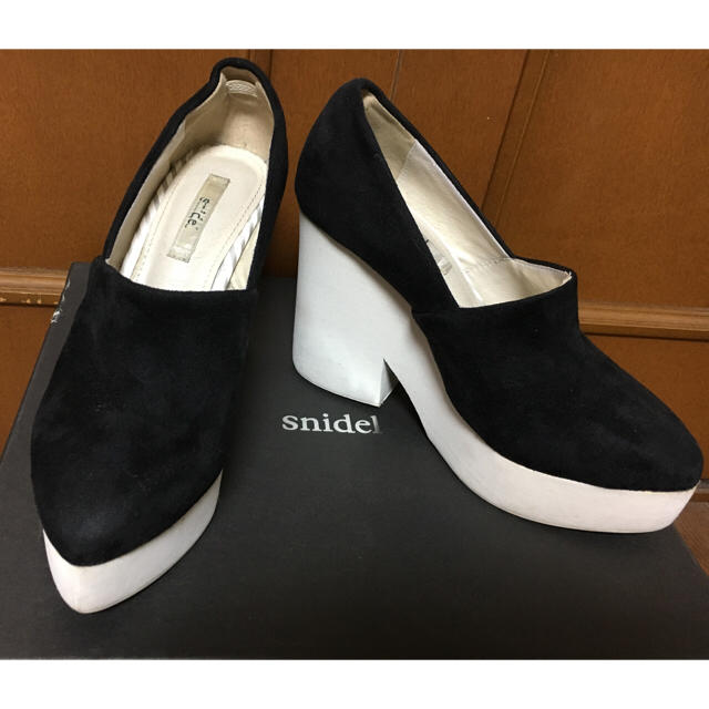 SNIDEL(スナイデル)のsnidel バイカラーソールパンプス レディースの靴/シューズ(ハイヒール/パンプス)の商品写真