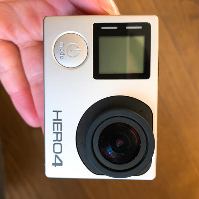 GoPro(ゴープロ)のGoPro hero4 silver スマホ/家電/カメラのカメラ(コンパクトデジタルカメラ)の商品写真