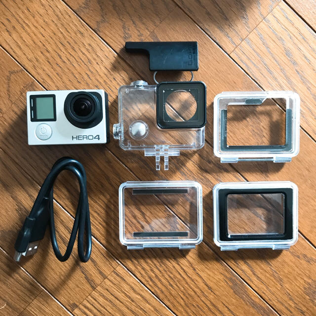 GoPro(ゴープロ)のGoPro hero4 silver スマホ/家電/カメラのカメラ(コンパクトデジタルカメラ)の商品写真