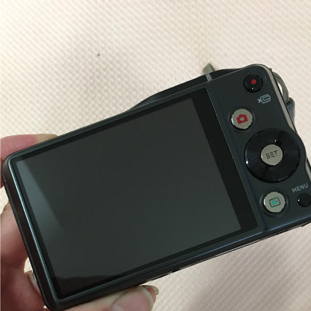 CASIO(カシオ)の美品！CASIO EXILIM  EX- ZR10 スマホ/家電/カメラのカメラ(コンパクトデジタルカメラ)の商品写真