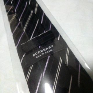 バーバリーブラックレーベル(BURBERRY BLACK LABEL)のブラックレーベルネクタイです黒ストライプ(ネクタイ)