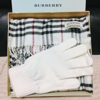 バーバリー(BURBERRY)の【未使用＊BURBERRY】箱付き＊マフラー＊手袋セット(マフラー/ショール)