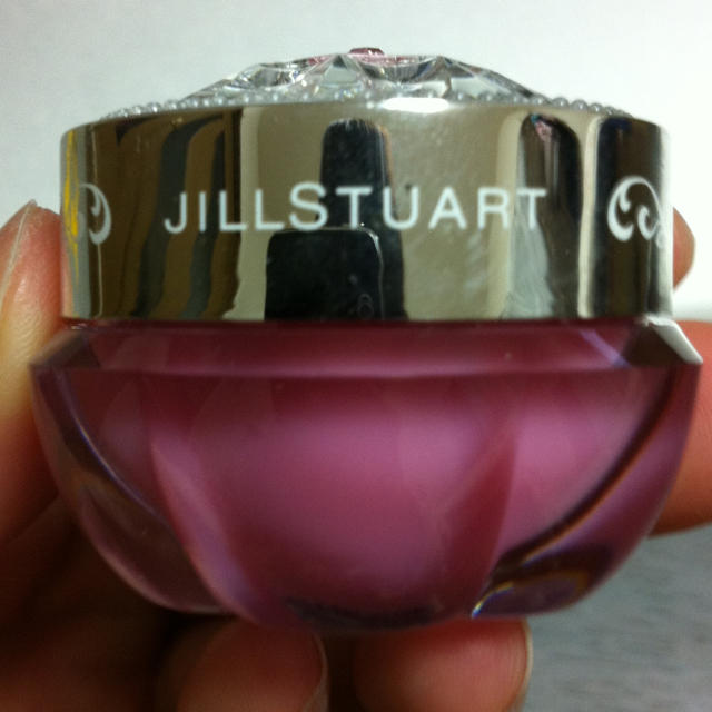 JILLSTUART(ジルスチュアート)のJILLリップクリーム コスメ/美容のベースメイク/化粧品(その他)の商品写真