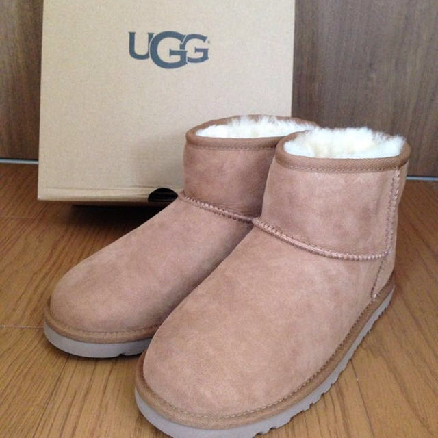 新品未使用】UGG クラシックミニ-