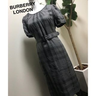 バーバリー(BURBERRY)のバーバリーワンピース美品 グレー(ひざ丈ワンピース)