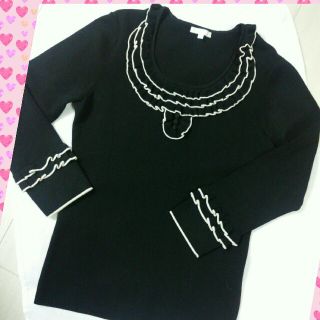 トゥービーシック(TO BE CHIC)のトゥービーシック　カットソー　セーター　トップス　黒　フリル　エムズグレイシー　(カットソー(長袖/七分))