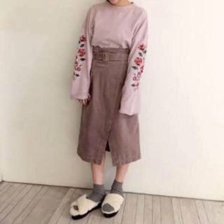 ダブルクローゼット(w closet)のw closet ベルト付きコーデュロイスカート(ひざ丈スカート)