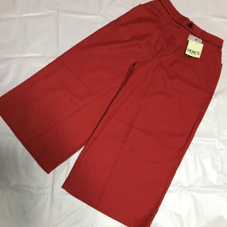 ヒアーズ(HERE'S)の新品 HERE'S ヒアーズ ワイドクロップドパンツ ワイドパンツ 赤 L(クロップドパンツ)