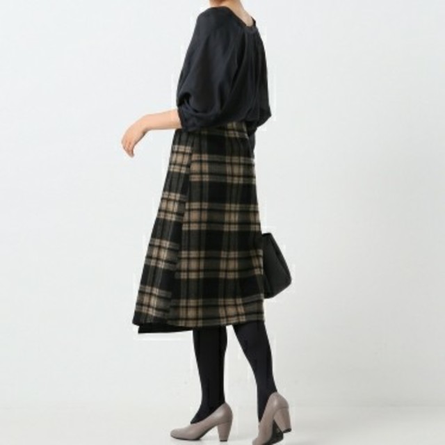 Spick & Span(スピックアンドスパン)のSPICK&SPAN☆ウールシャギーチェックミディラップスカート レディースのスカート(ひざ丈スカート)の商品写真