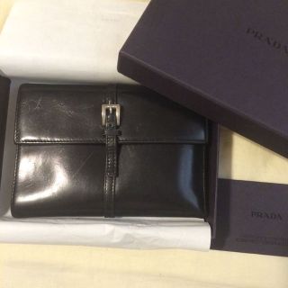 プラダ(PRADA)のPRADA エナメル折財布(財布)