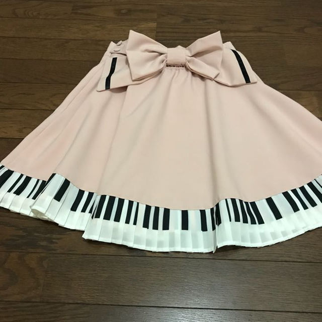 Secret Honey(シークレットハニー)の【値下げしました】Secret Honey☆ピアノ風スカート（used） レディースのスカート(ミニスカート)の商品写真