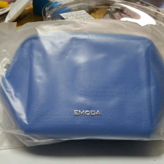 EMODA(エモダ)の値下げ!☆非売品☆EMODAポーチ レディースのファッション小物(ポーチ)の商品写真