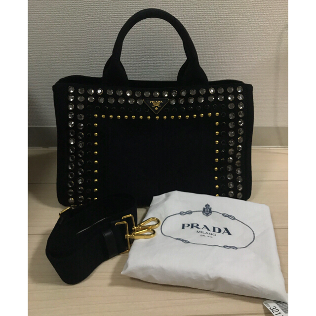 PRADA(プラダ)のカナパ   ショルダー付き ビジュー ブラック レディースのバッグ(ハンドバッグ)の商品写真