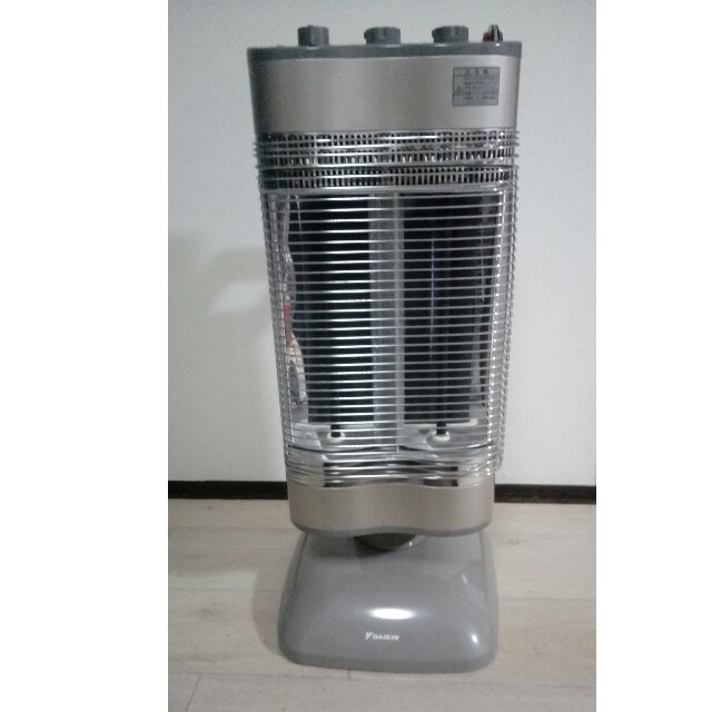 いラインアップ DAIKIN ダイキン セラムヒート 2012年製 - 電気ヒーター いラインアップ DAIKIN ダイキン セラムヒート 2012年製 - 電気ヒーター