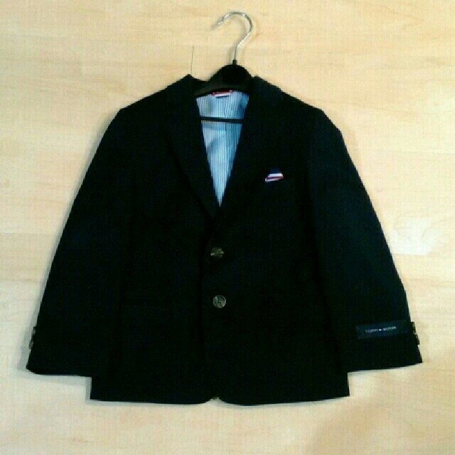 TOMMY HILFIGER(トミーヒルフィガー)の《新品》トミーフィルフィガー　ジャケット キッズ/ベビー/マタニティのキッズ服男の子用(90cm~)(ジャケット/上着)の商品写真