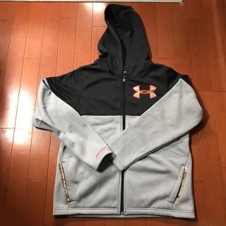 アンダーアーマー(UNDER ARMOUR)のほぼ未使用‼️✨UNDER ARMOUR Jr.パーカー✨(ジャケット/上着)