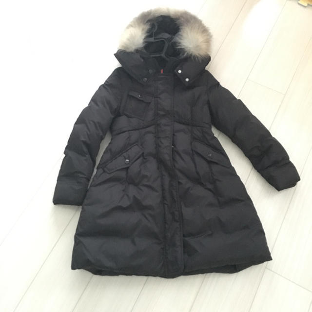 MONCLER(モンクレール)のcoco7tecel様専用 レディースのジャケット/アウター(ダウンジャケット)の商品写真