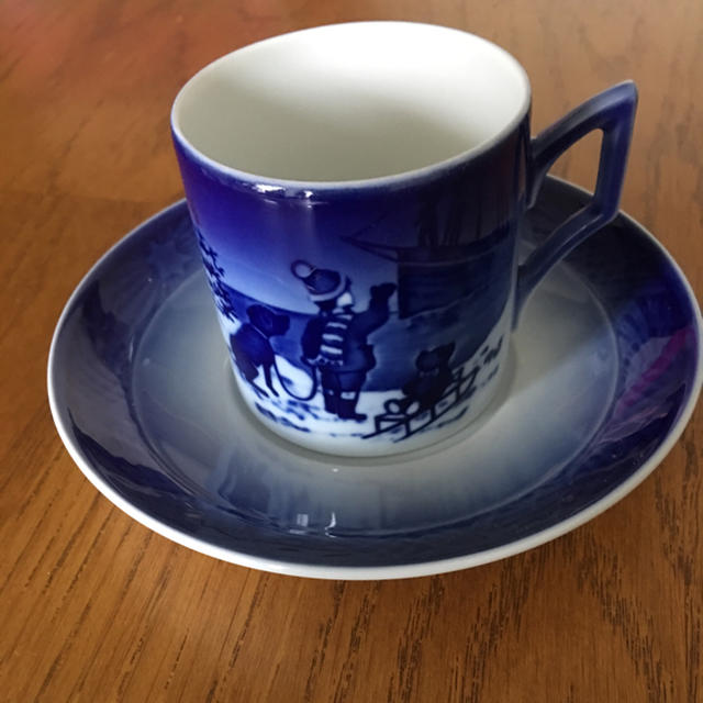 ROYAL COPENHAGEN - ロイヤルコペンハーゲン コーヒーカップ 1998年の通販 by クロワッサン｜ロイヤルコペンハーゲンならラクマ