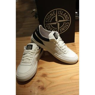 ストーンアイランド(STONE ISLAND)の新品 ストーンアイランド 42 スニーカー(スニーカー)