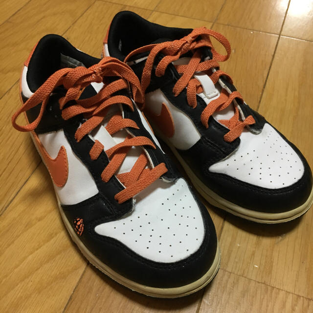 NIKE(ナイキ)のナイキNIKEスニーカー  キッズ  １９ｃｍ キッズ/ベビー/マタニティのキッズ靴/シューズ(15cm~)(その他)の商品写真