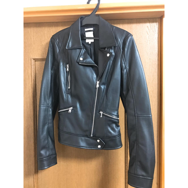 ZARA(ザラ)のzara ライダースジャケット レディースのジャケット/アウター(ライダースジャケット)の商品写真