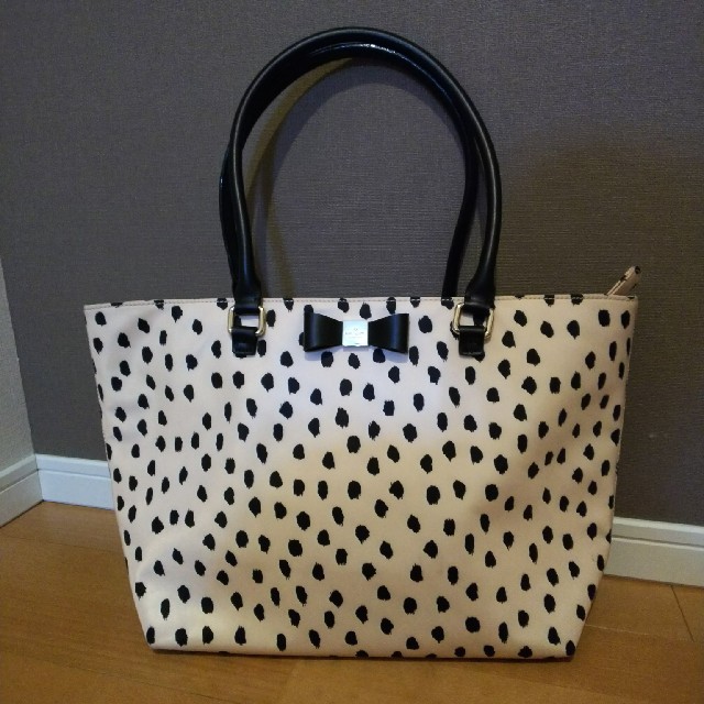 kate spade new york(ケイトスペードニューヨーク)の大幅値下げ★美品 kate spade  ドット柄 トートバッグ  レディースのバッグ(トートバッグ)の商品写真