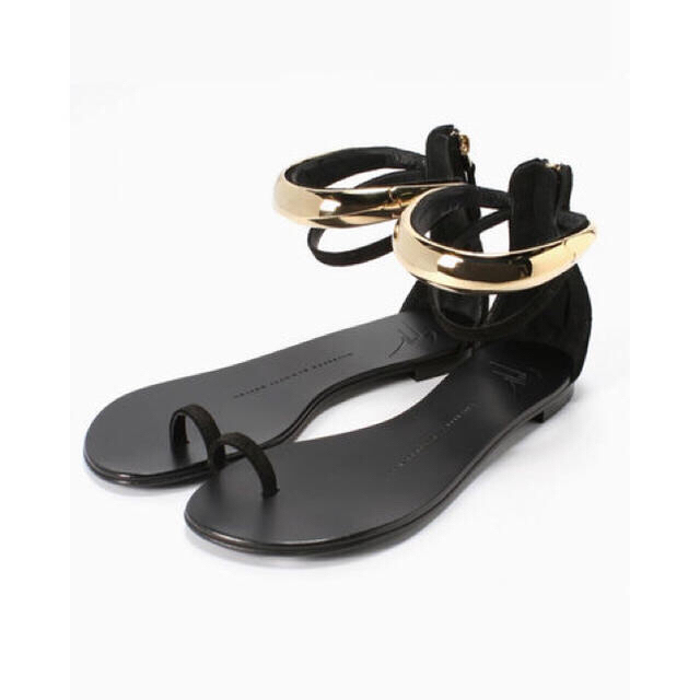 L'Appartement DEUXIEME CLASSE(アパルトモンドゥーズィエムクラス)の◇GIUSEPPE ZANOTTI Gold Ankle Flat Sandal レディースの靴/シューズ(サンダル)の商品写真