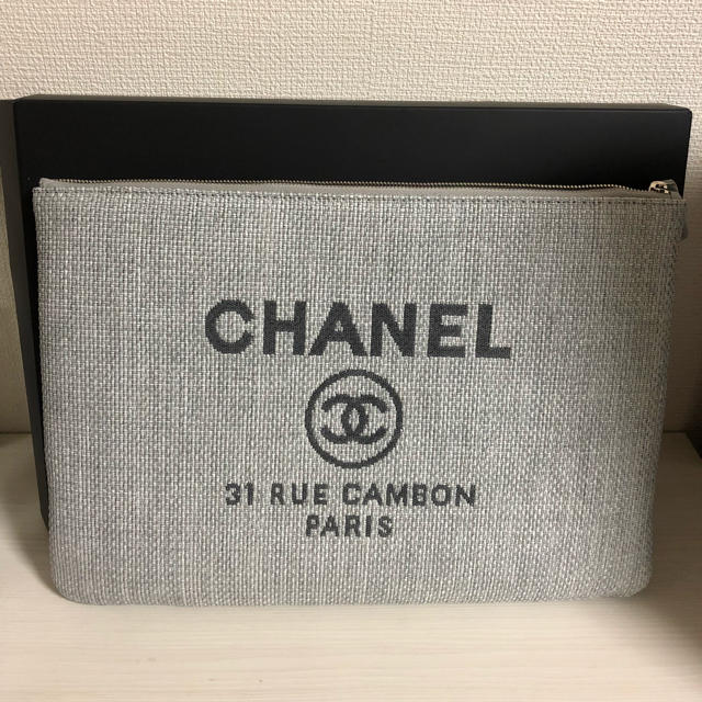 CHANEL(シャネル)のシャネル クラッチバッグ 新品未使用 エルサイズ CHANEL  ドーヴィル   レディースのバッグ(クラッチバッグ)の商品写真